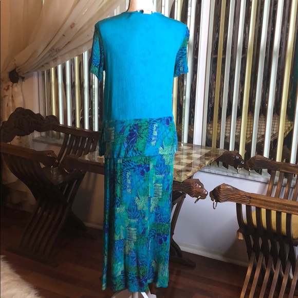 2-pc Turquoise C.M. SHAPES Skirt Set, size S/M - Picture 2 of 4